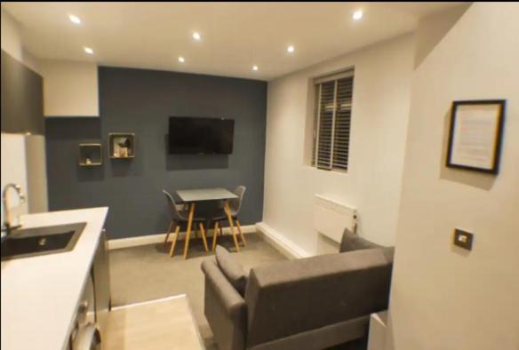 Stonehill House Apartment Derby